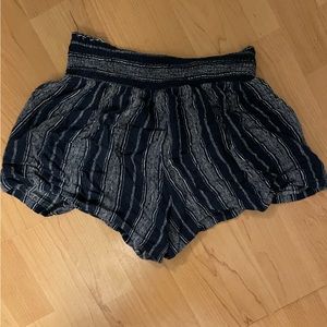 Charlotte Russee flowy shorts size XS